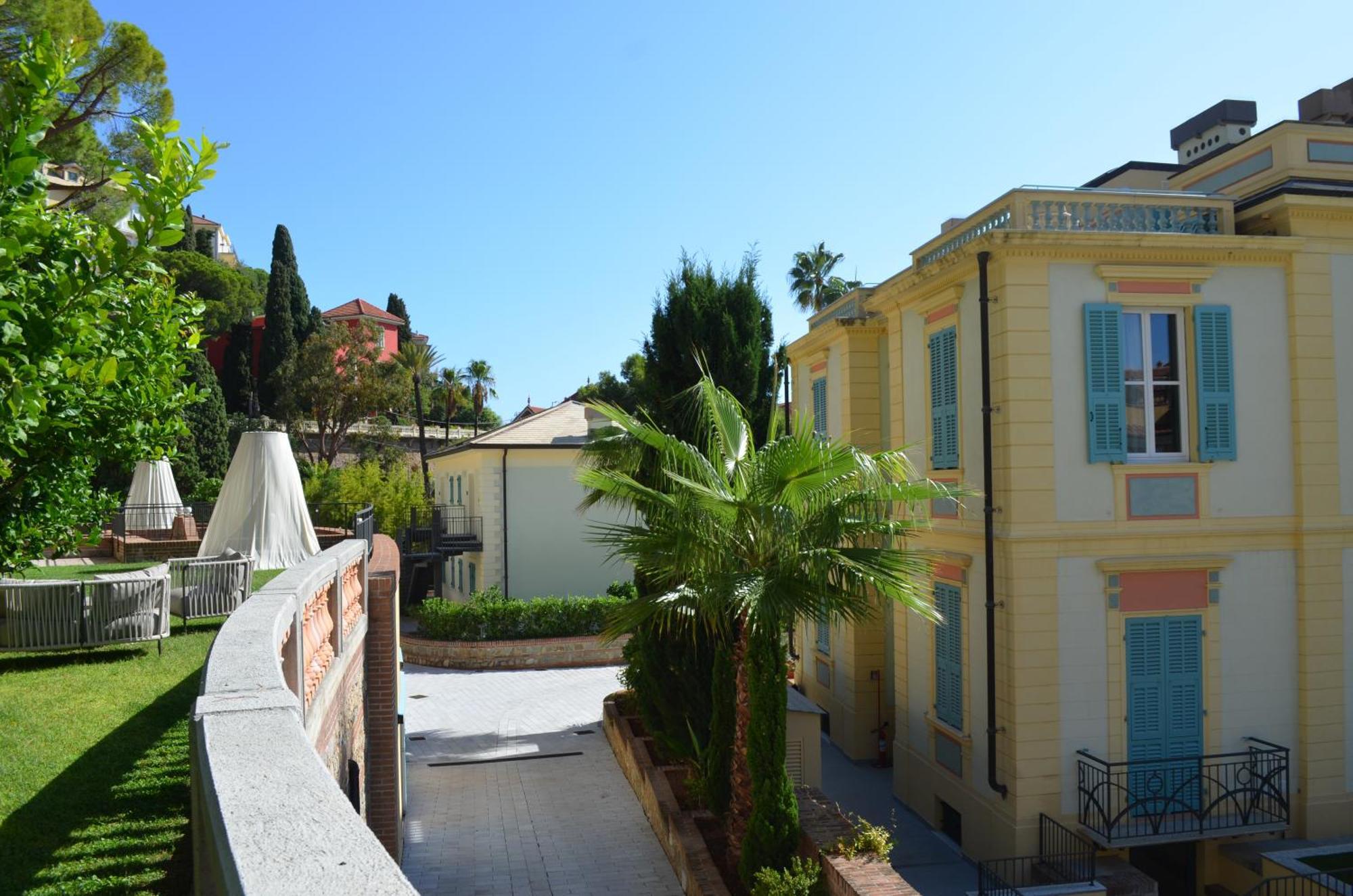Alaxia Resort Alassio Esterno foto